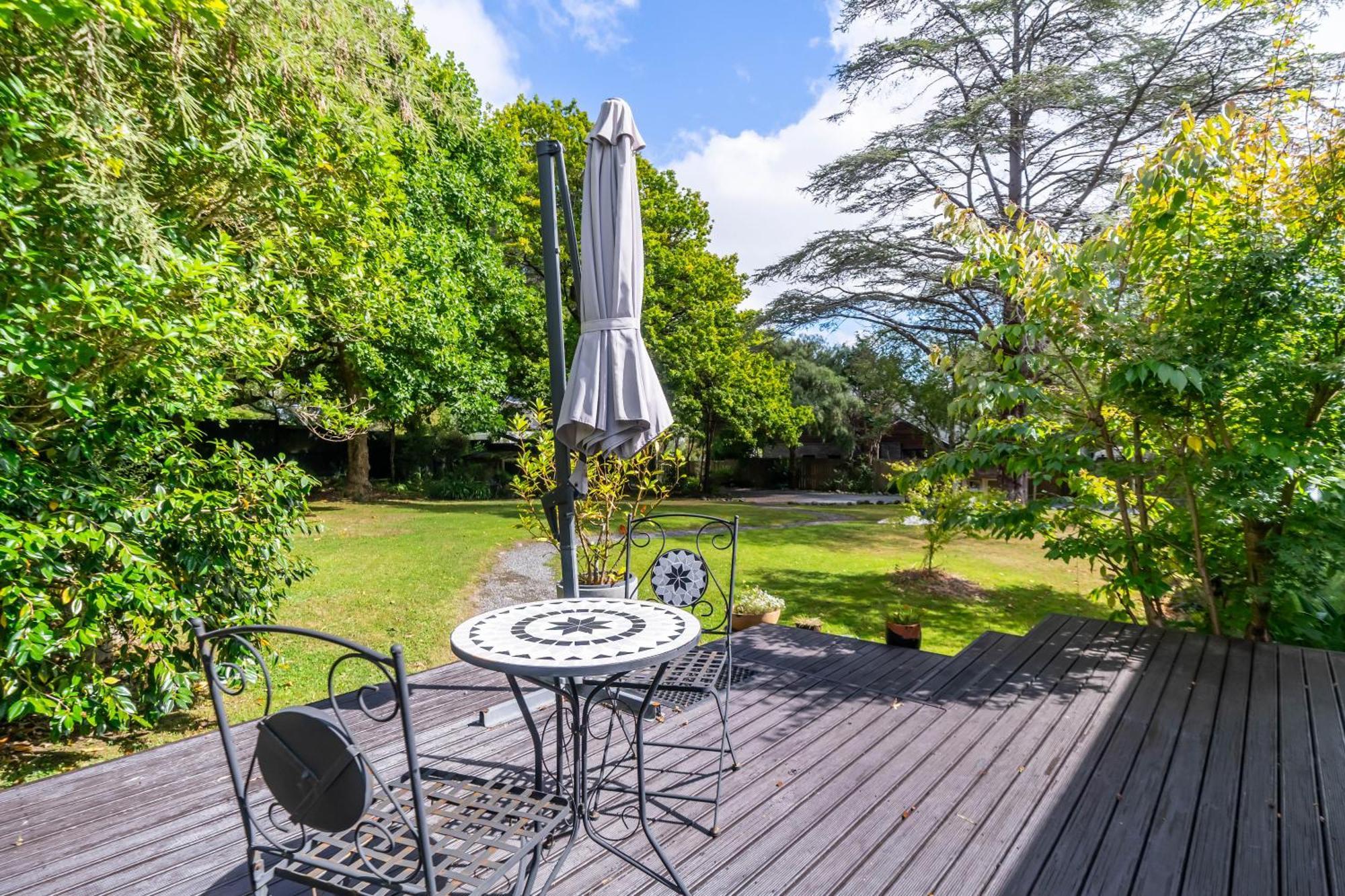 Pinehaven Cottage Upper Hutt Eksteriør bilde