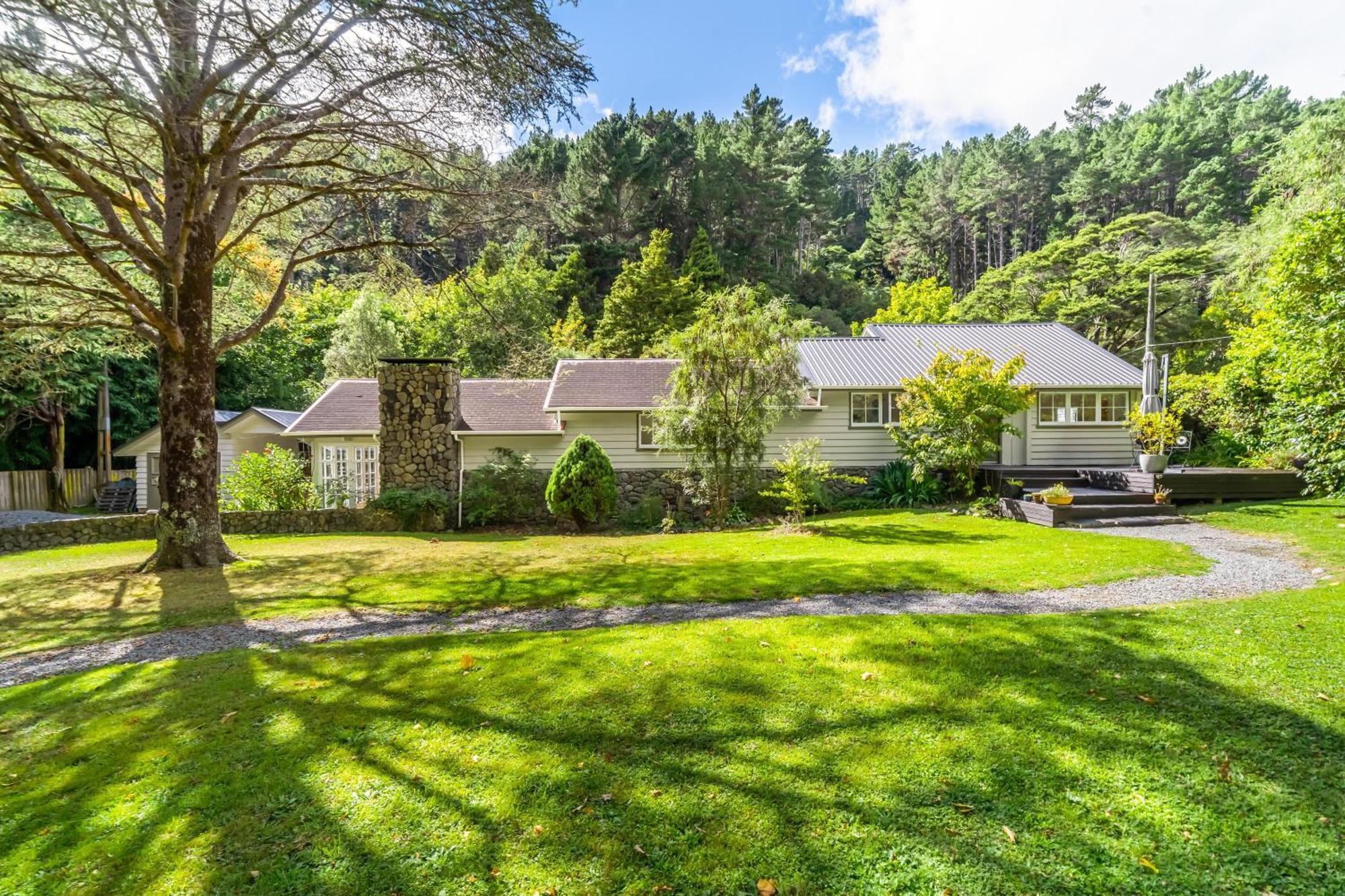 Pinehaven Cottage Upper Hutt Eksteriør bilde